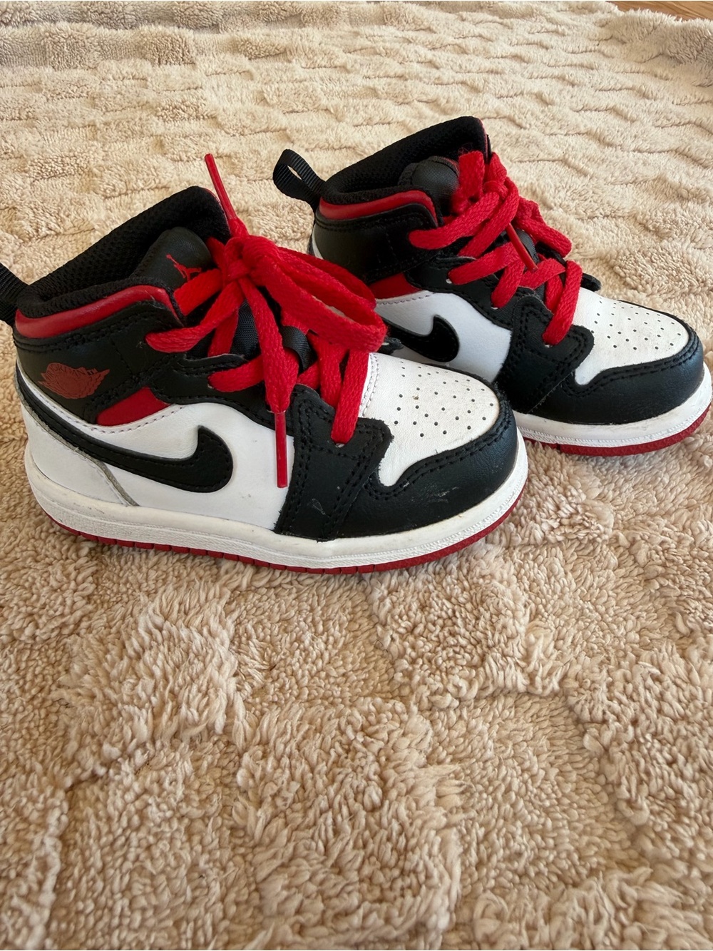 Jordan 1 Mid TD Toddler Size 6C White Black Red Shoes DQ8425-106